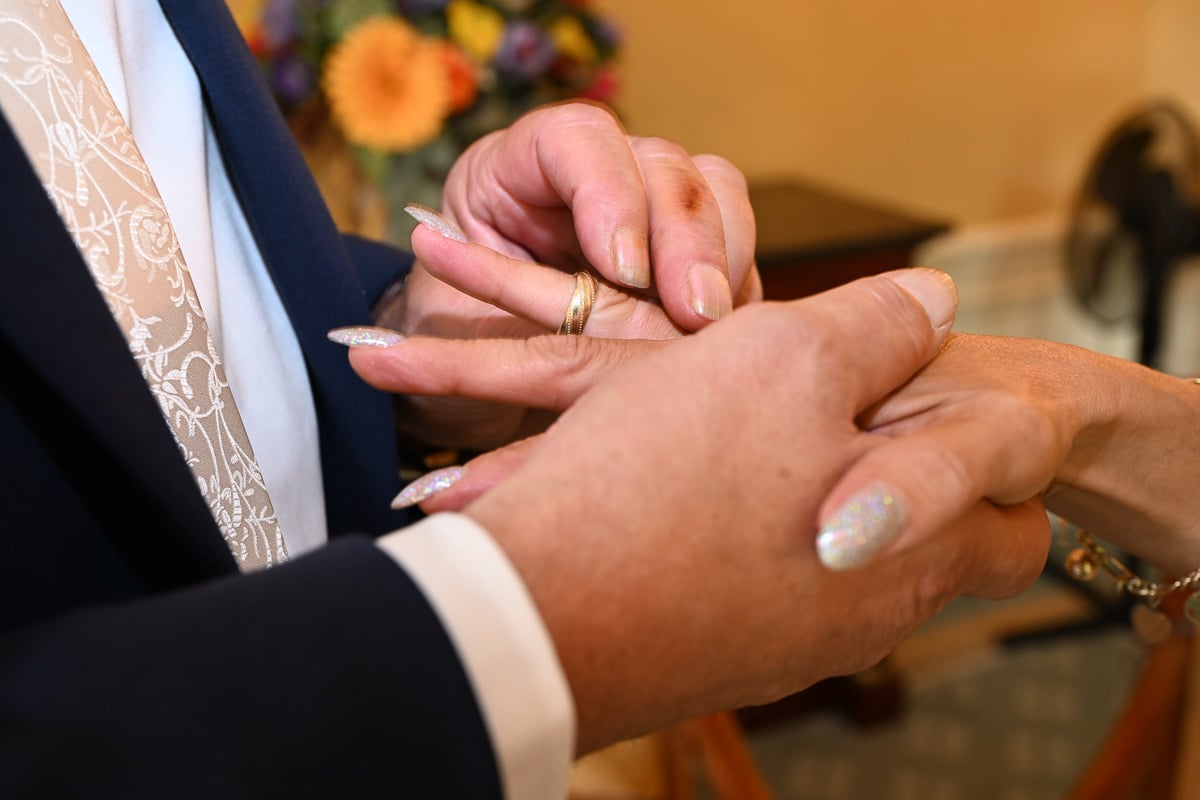 Wedding ceremony rings