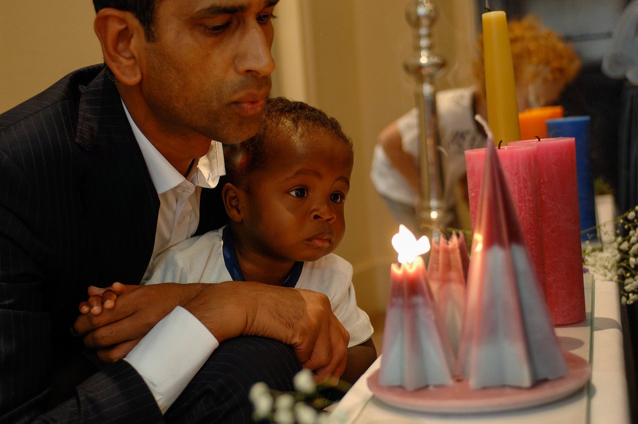 Uitvaart kaars uitblazen multicultureel PICS